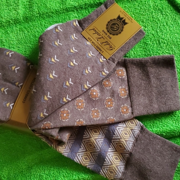 Gold Label Big & Tall Plaid Crew Socks 18-Pack - Picture 6 of 8